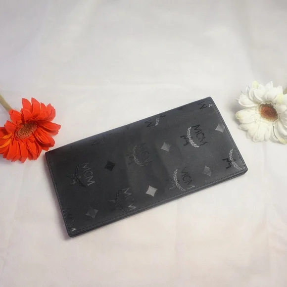 MCM Long Bifold Wallet - Picture 3 of 16